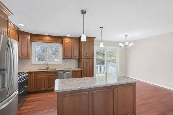24W474 Surf CT, Naperville, IL 60540
