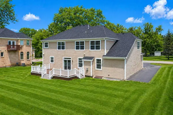 1551 E Olive ST, Palatine, IL 60074