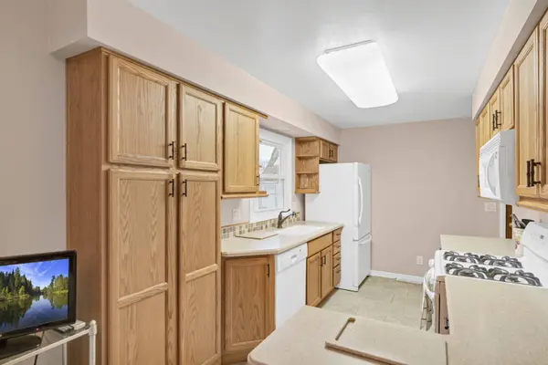 187 Alfred DR, Sycamore, IL 60178