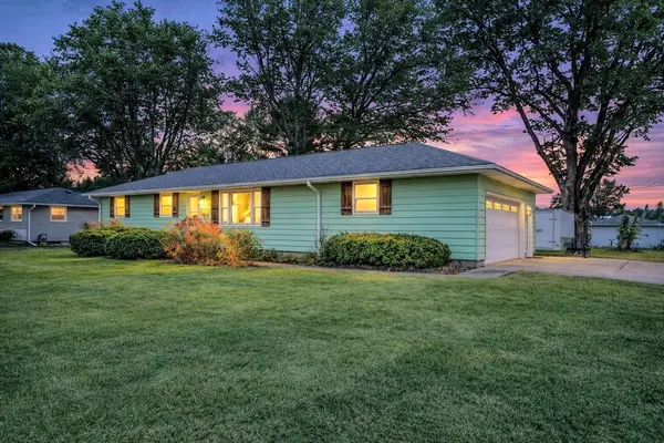 187 Alfred DR, Sycamore, IL 60178