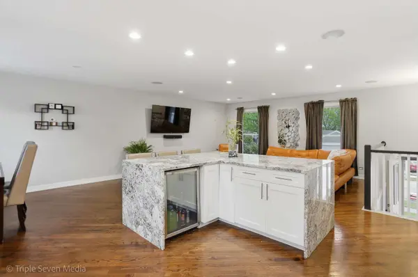 2109 Hitching Post LN, Schaumburg, IL 60194