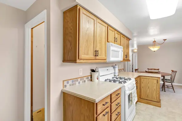 187 Alfred DR, Sycamore, IL 60178