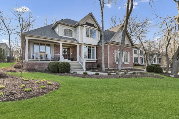 710 Reserve CT, South Elgin, IL 60177