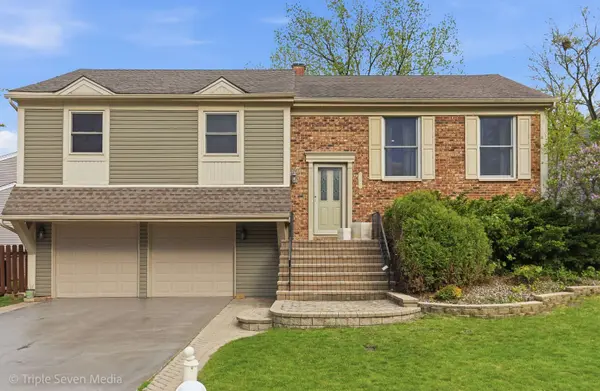 2109 Hitching Post LN, Schaumburg, IL 60194