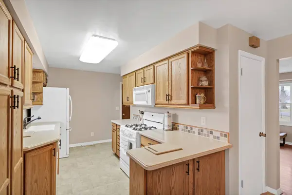 187 Alfred DR, Sycamore, IL 60178