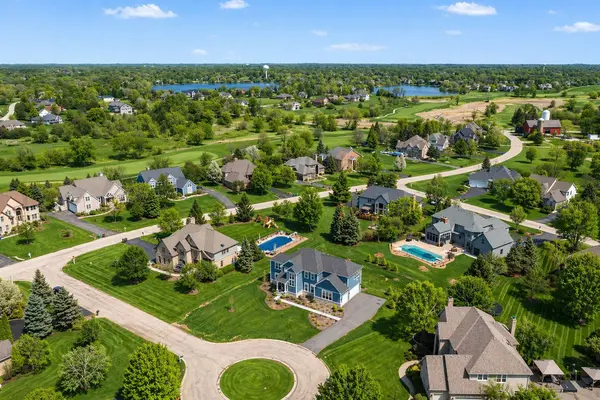 8402 Norman CT, Lakewood, IL 60014