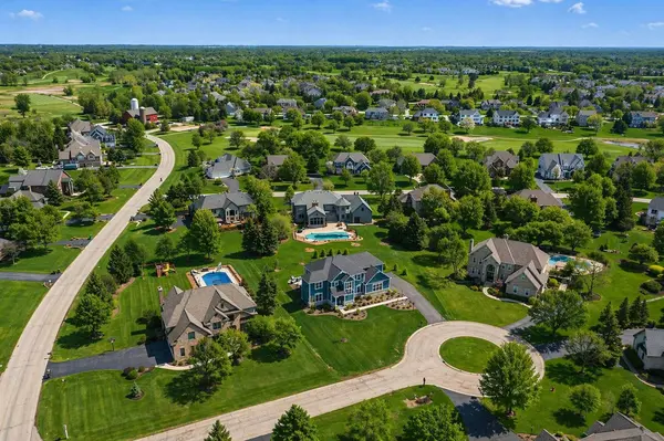 8402 Norman CT, Lakewood, IL 60014