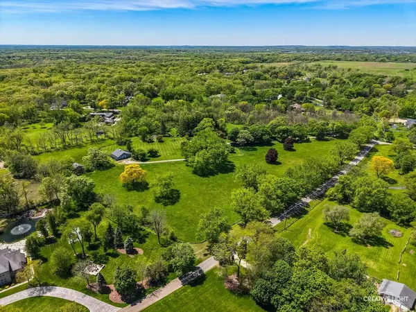 33W451 Surrey RD, Wayne, IL 60184