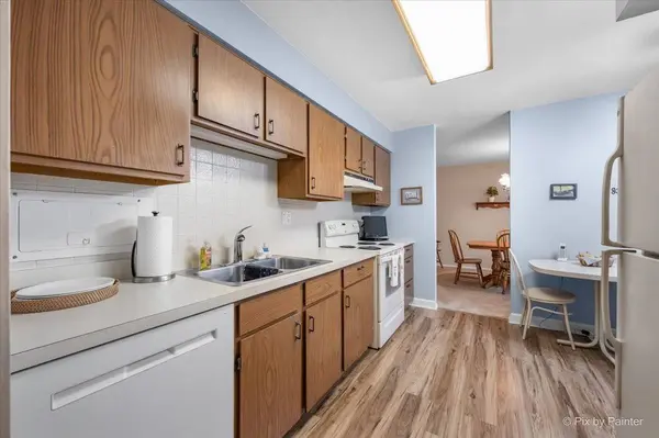 1605 E Central RD #301A, Arlington Heights, IL 60005