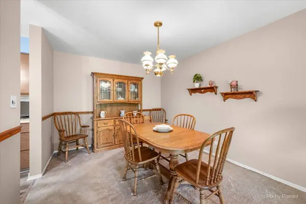1605 E Central RD #301A, Arlington Heights, IL 60005