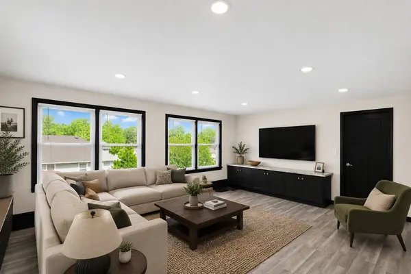 129 W Stimmel ST #2, West Chicago, IL 60185
