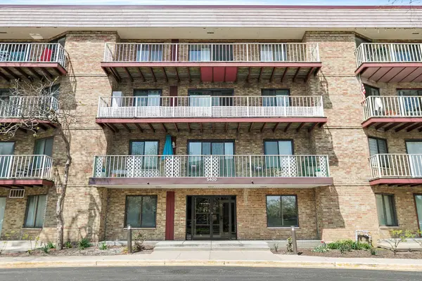 5400 Astor LN #411, Rolling Meadows, IL 60008