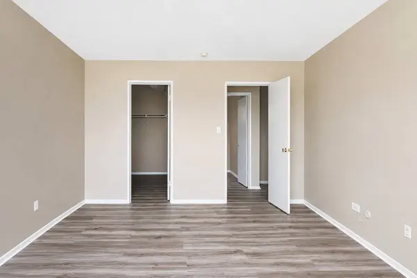 1500 Robin CIR #418, Hoffman Estates, IL 60194