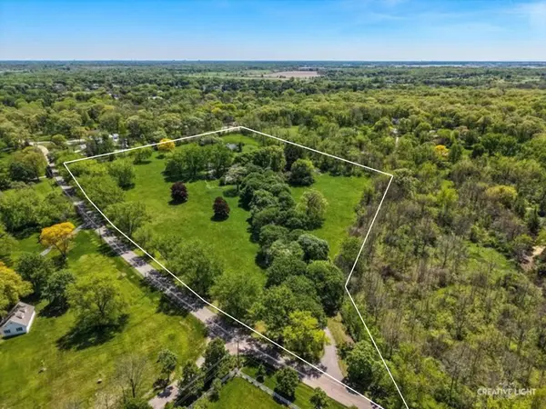 33W451 Surrey RD, Wayne, IL 60184