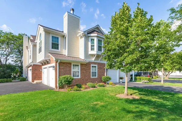 622 Grosse Pointe CIR