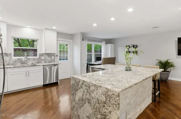 2109 Hitching Post LN, Schaumburg, IL 60194