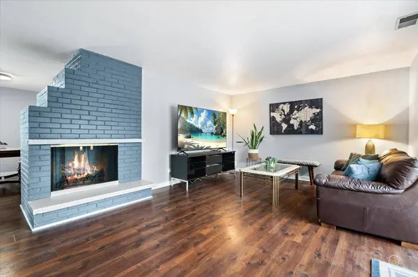 231 Webster LN, Schaumburg, IL 60193