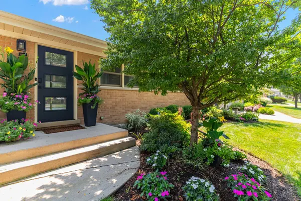 532 MERLIN DR, Schaumburg, IL 60193