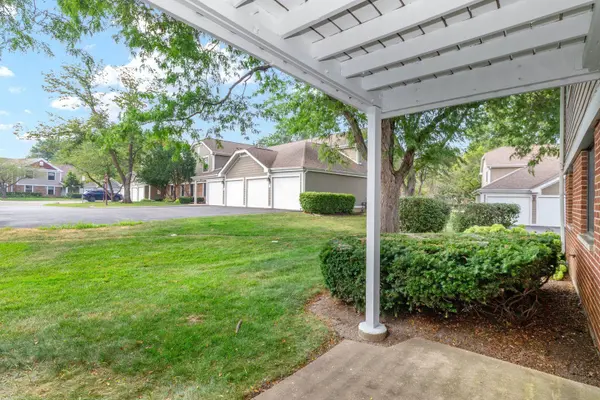 234 Deerpath CT #D1, Schaumburg, IL 60193