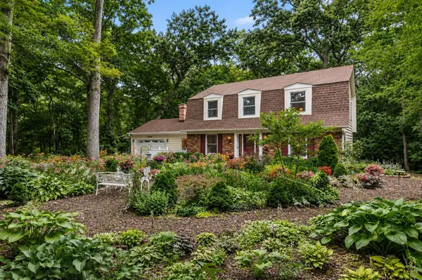 28W486 Mack RD, West Chicago, IL 60185
