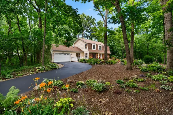 28W486 Mack RD, West Chicago, IL 60185