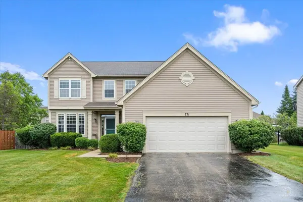 771 Red Barn LN, Elgin, IL 60124