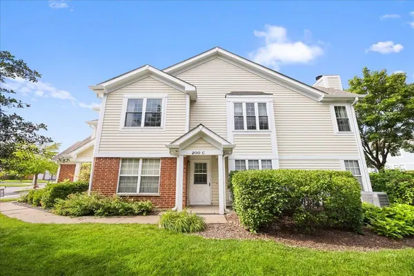 200 Westminster CT #C, Schaumburg, IL 60193