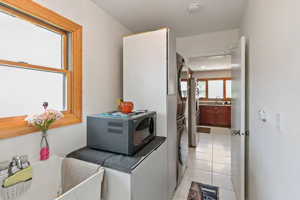 1037 Conrad CT, Elk Grove Village, IL 60007