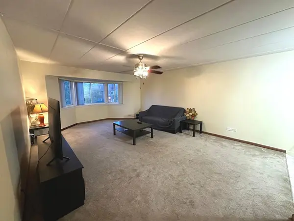 300 Roselle RD #419, Schaumburg, IL 60193
