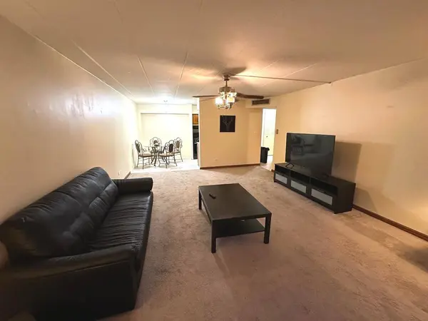 300 Roselle RD #419, Schaumburg, IL 60193