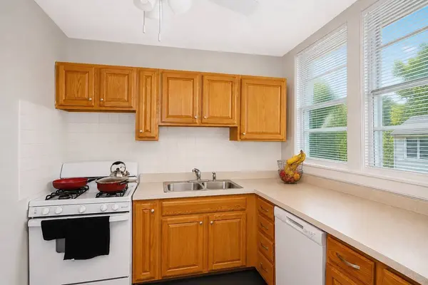 1504 Pitner AVE, Evanston, IL 60201