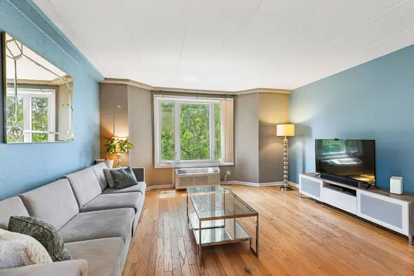1 Renaissance PL #517, Palatine, IL 60067