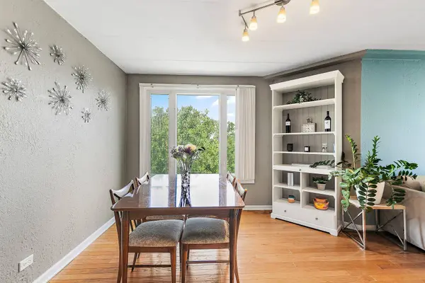 1 Renaissance PL #517, Palatine, IL 60067