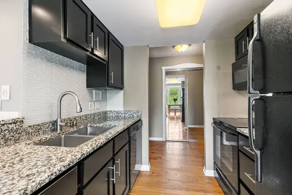 1 Renaissance PL #517, Palatine, IL 60067