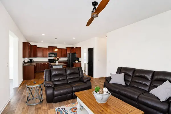 1506 Kempton ST, Joliet, IL 60431