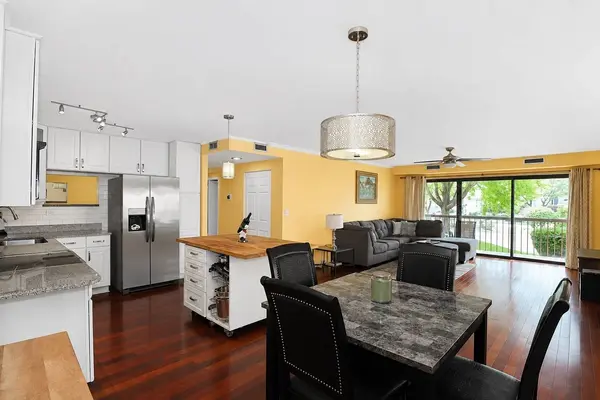 1103 N MILL ST #104, Naperville, IL 60563