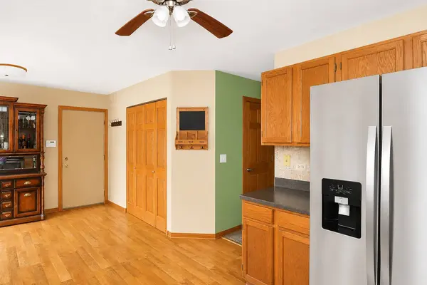 506 Old Country WAY, Wauconda, IL 60084
