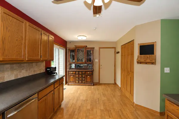 506 Old Country WAY, Wauconda, IL 60084