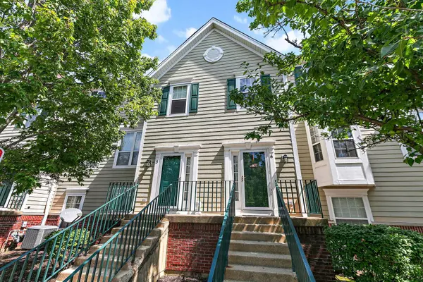 1095 VILLAGE CENTER Pkwy #5