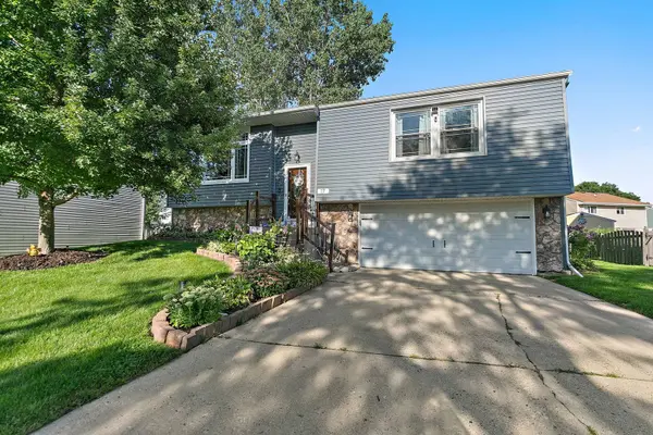 17 Joslyn DR
