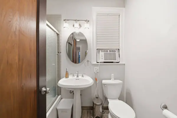 7639 N Eastlake TER #1D, Chicago, IL 60626