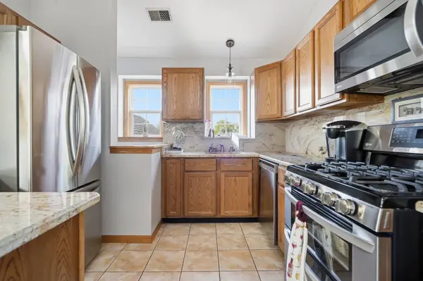 1994 Gary CT #B, Schaumburg, IL 60193