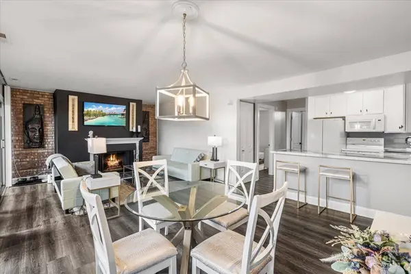 5803 Oakwood DR #2D, Lisle, IL 60532