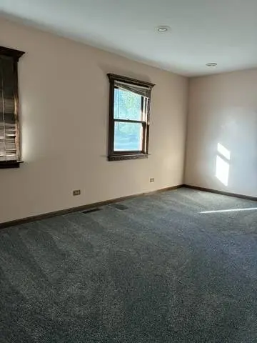 1040 Larkdale ROW, Wauconda, IL 60084