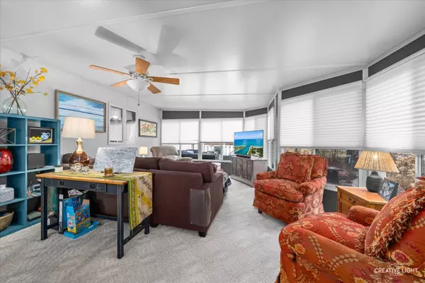 7392 Galena RD, Bristol, IL 60512