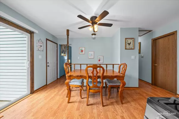 518 Cherrywood DR, North Aurora, IL 60542