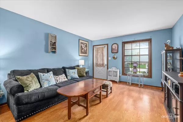 518 Cherrywood DR, North Aurora, IL 60542