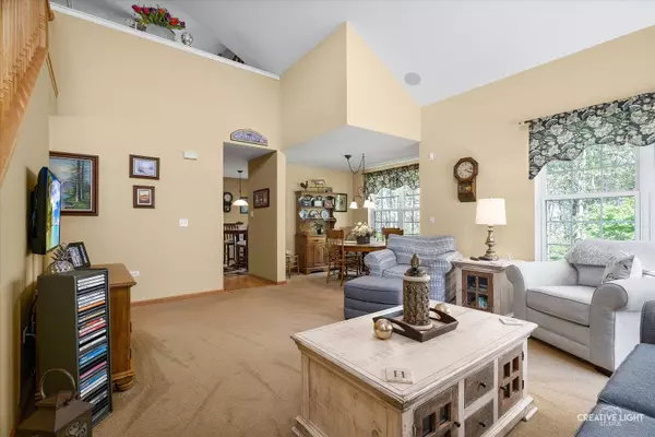 518 Mallard LN #F, Sugar Grove, IL 60554