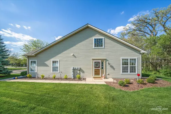 518 Mallard LN #F, Sugar Grove, IL 60554