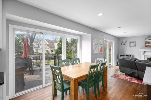 1452 Country Squire DR, Geneva, IL 60134